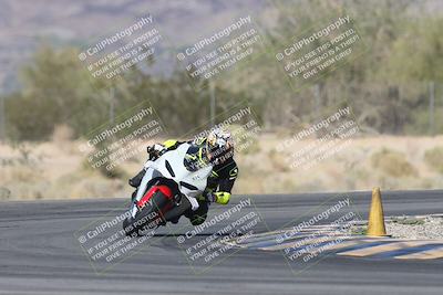 media/Oct-30-2025-Racers Edge (Thu) [[dabbdaf680]]/3-B Group/Session 5 (Turn 6)/